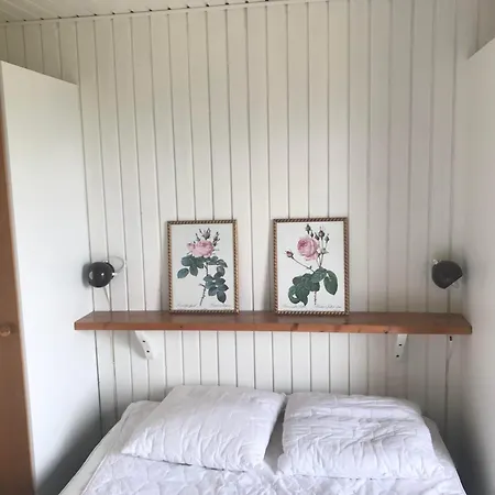 Awesome In With 3 Bedrooms Holiday home *